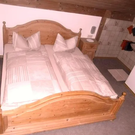 Dachgeschosswohnung Mit Toller Aussicht Vom Balkon Bad Bayersoien